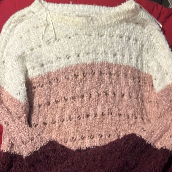 Wonderly Juniors sweater - Picture 1 of 3